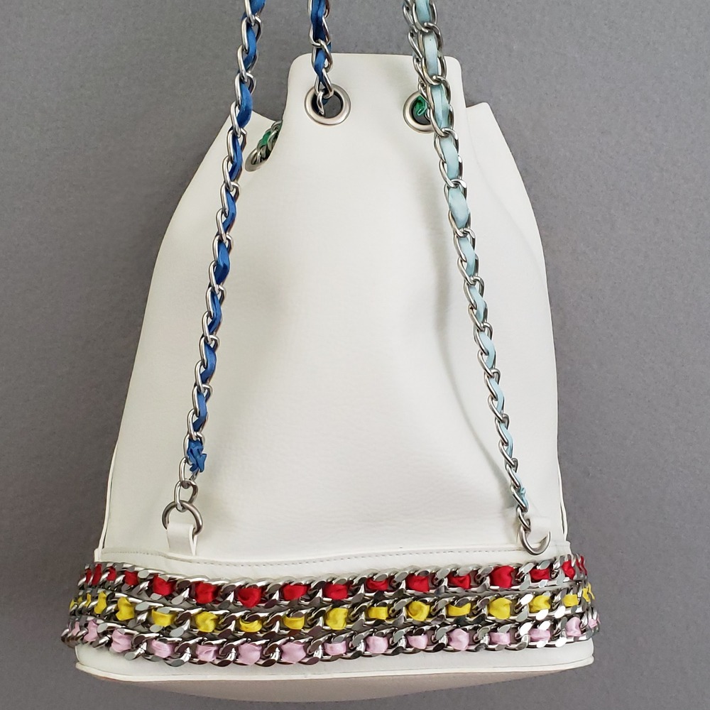 VTG NWOT Betsey Johnson White PVC Bucket Bag Rainbow Ribbon Chain MSRP $108 READ